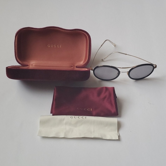 Gucci Round Sunglasses - Picture 3 of 12